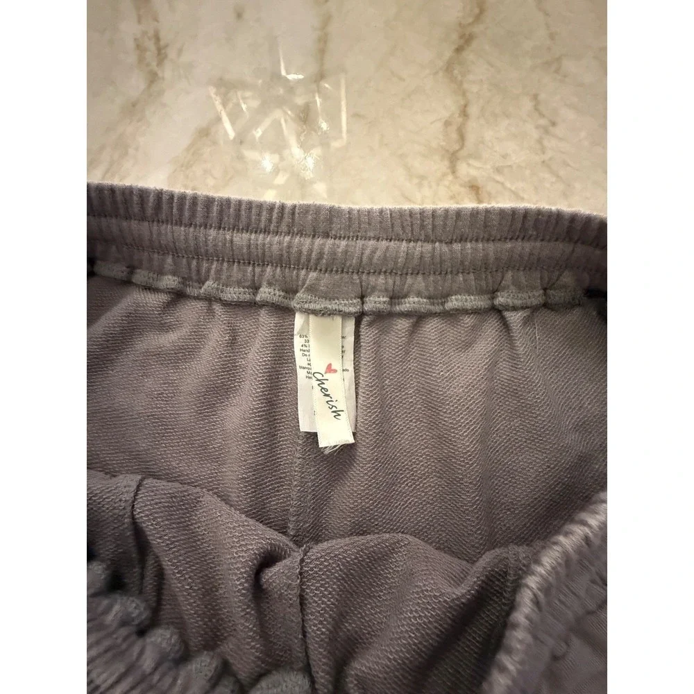 Dress Up Women's Gray Cuffed Activewear Sweat Short Size Small; NWT
